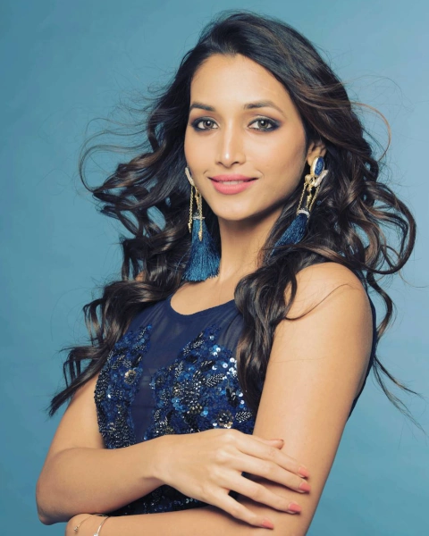 Srinidhi Shetty in KGF