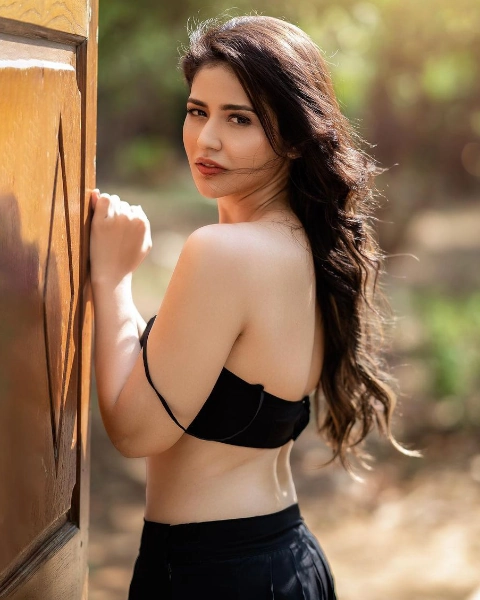 Priyanka Jawalkar Hottest