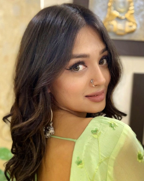 Samiksha Jaiswal in Zindagi Ki Mehek