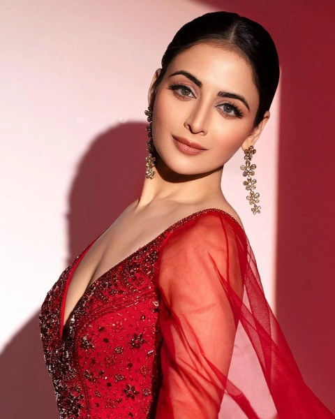 Zoya Afroz Biography