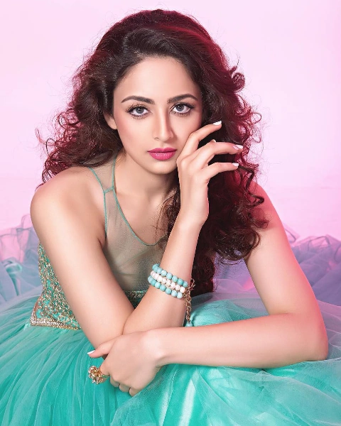 Zoya Afroz Hot