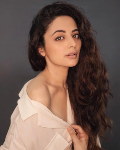 Zoya Afroz Music Videos