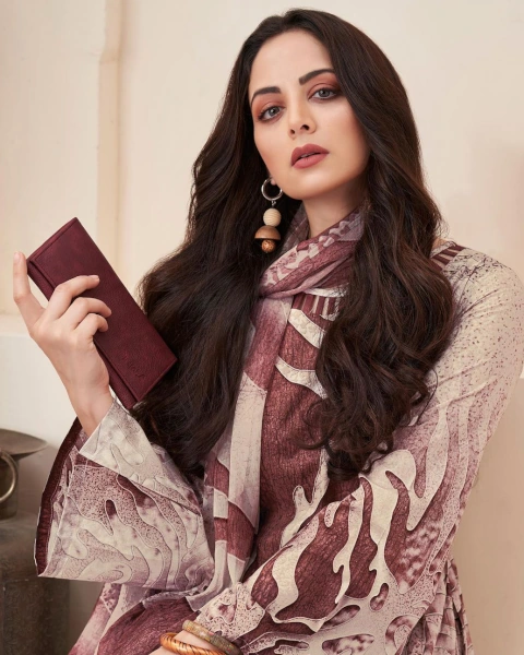 Zoya Afroz in The Xposé