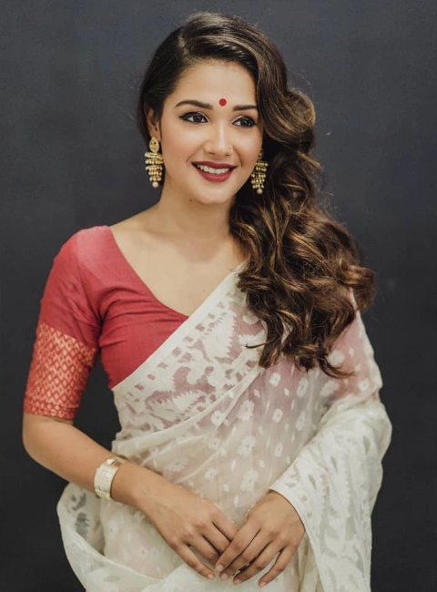 Roshni Bhattacharya Saree Image