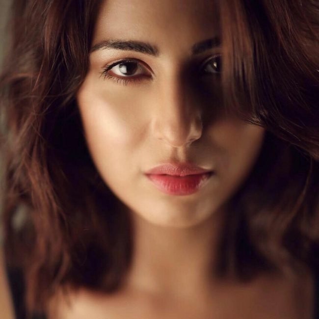 Ushna Shah Hot