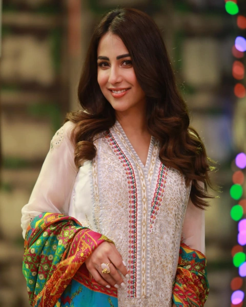 Ushna Shah in Thora Sa Aasman