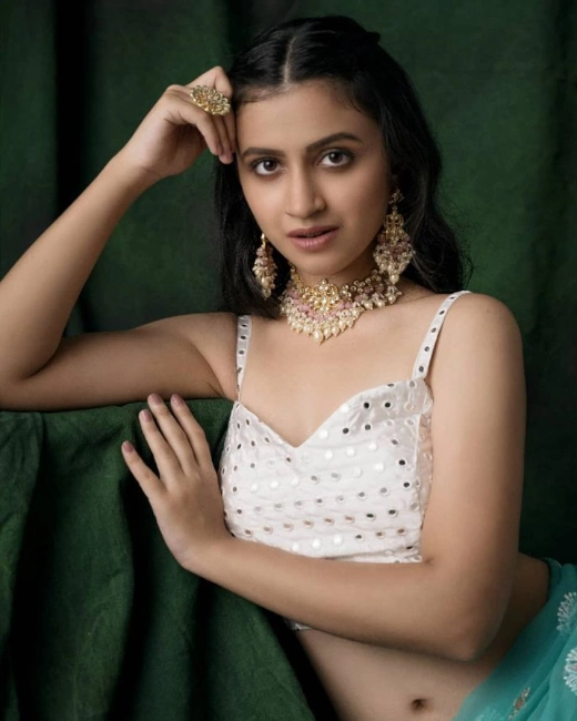 Ritika Shrotri Music Videos