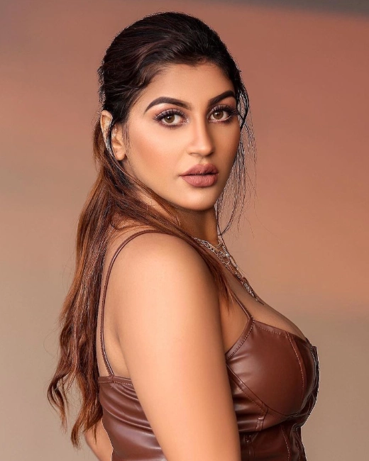 Yashika Aannand Model