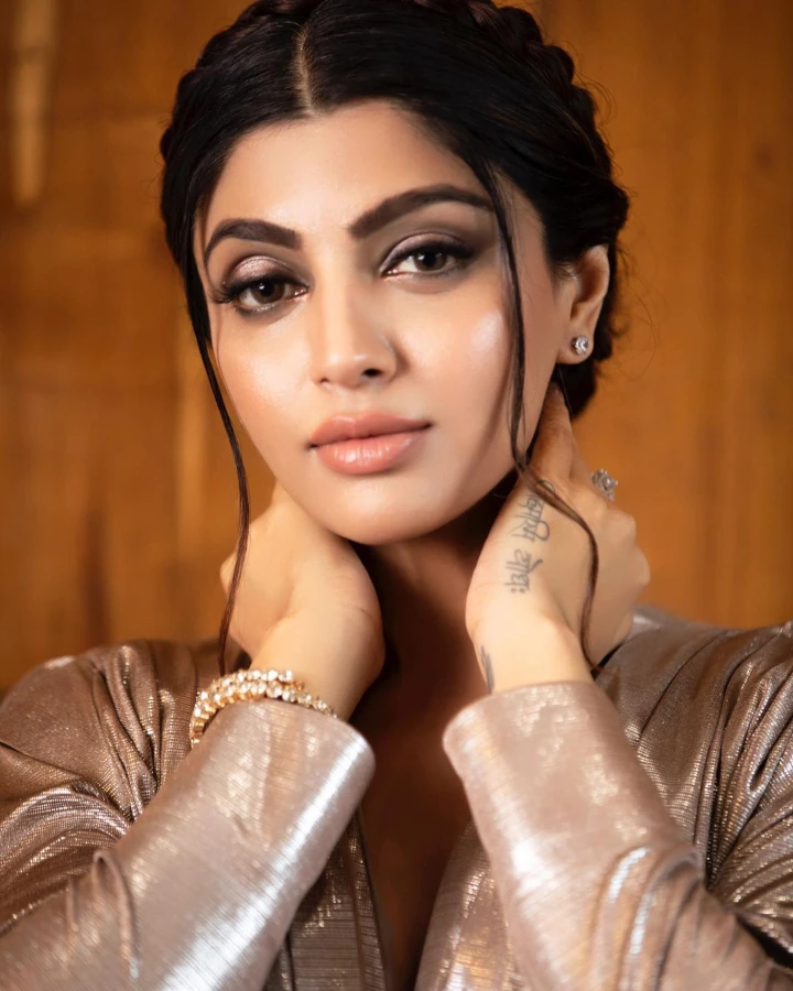 Akanksha Puri Net Worth