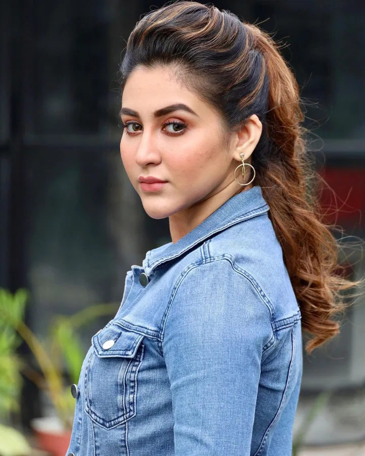 Oindrila Sen Social Media