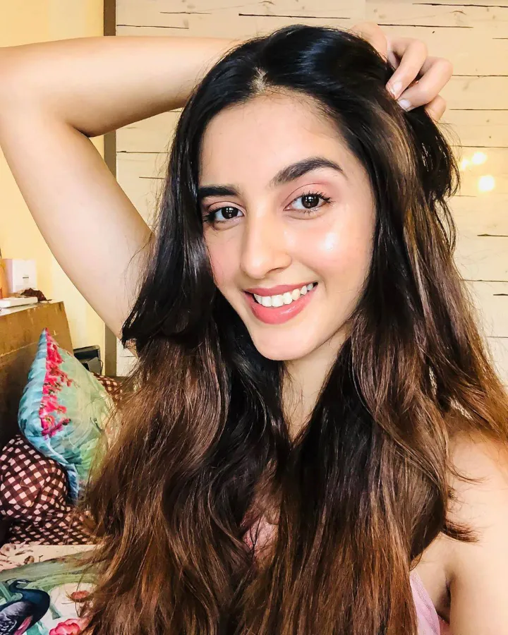 Simrat Kaur Instagram