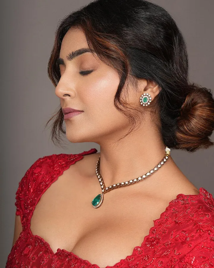 Avantika Mishra in Gandii Baat