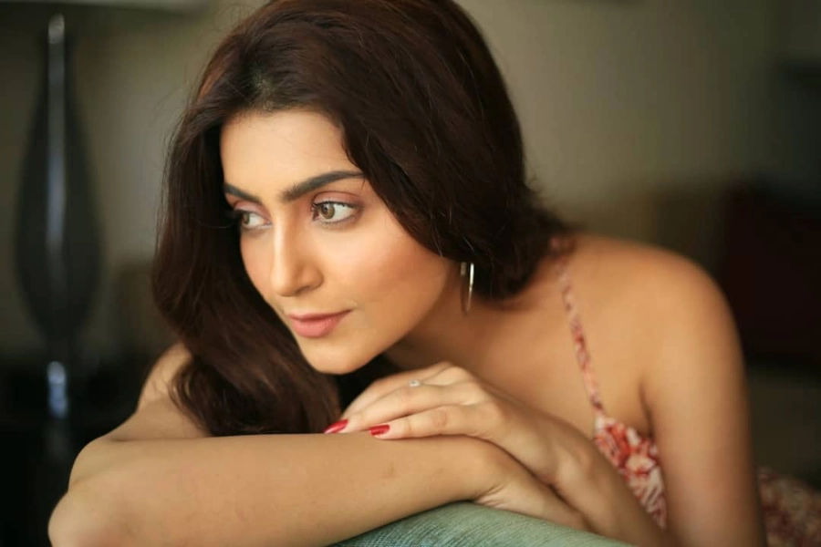 Avantika Mishra in Raasathi Nenje