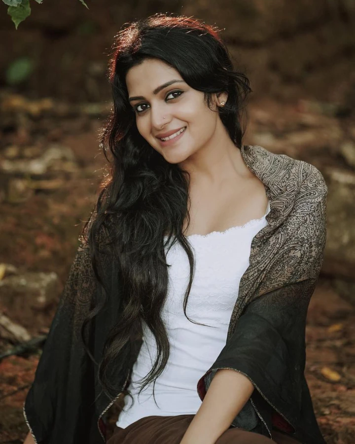 Divya Pillai is a Gorgeous Indian Actress & a Beautiful Model