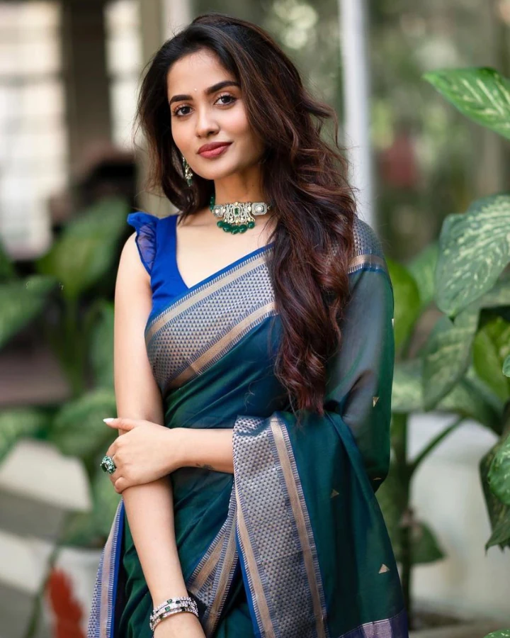 Teju Ashwini in Asku Maaro Song