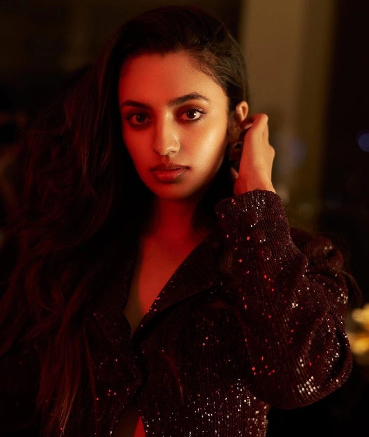 Malvika Nair is a Gorgeous Indian Actress & a Beautiful Model