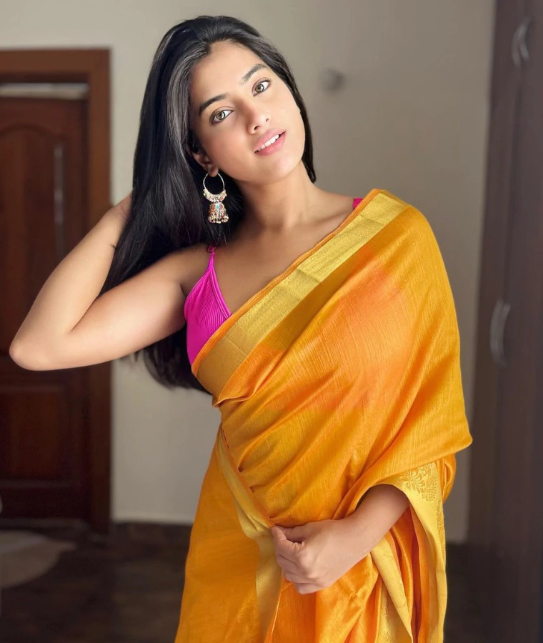 Twarita Nagar Saree Image