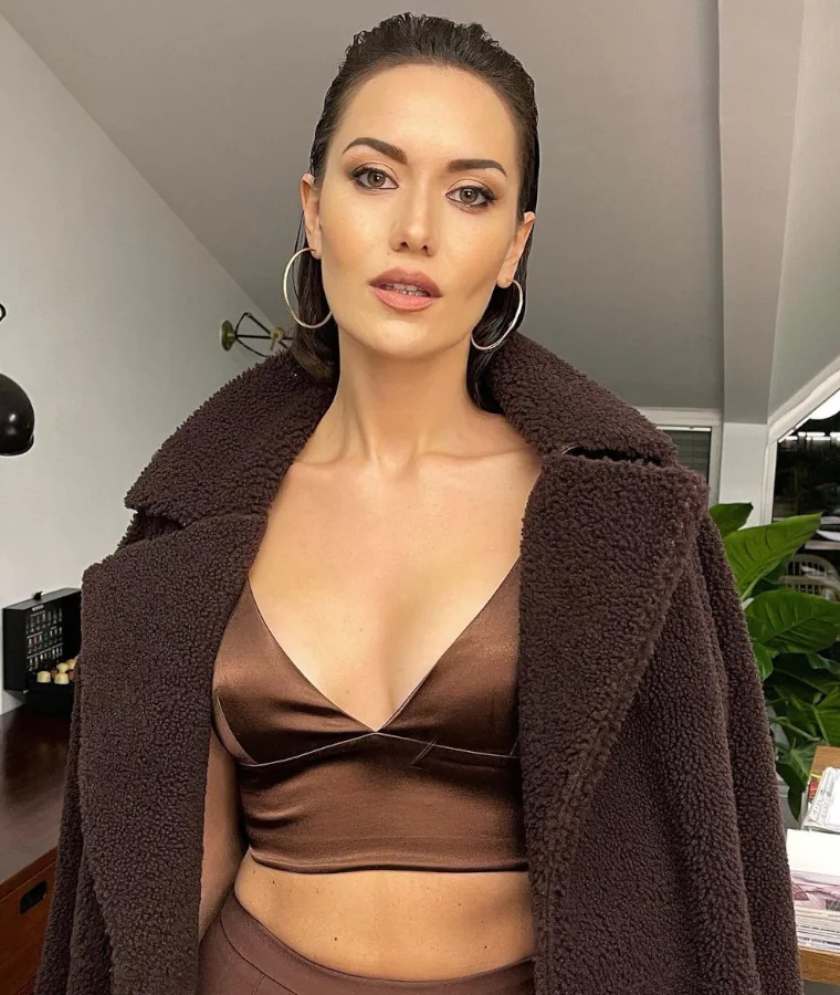 Fahriye Evcen Özçivit Net Worth Fahriye Evcen Özçivit Net Worth