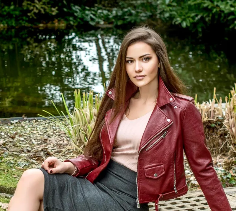 Fahriye Evcen Özçivit in Çalıkuşu