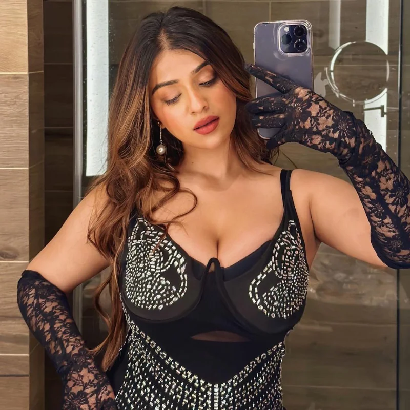 Navya Tiwari Music Videos