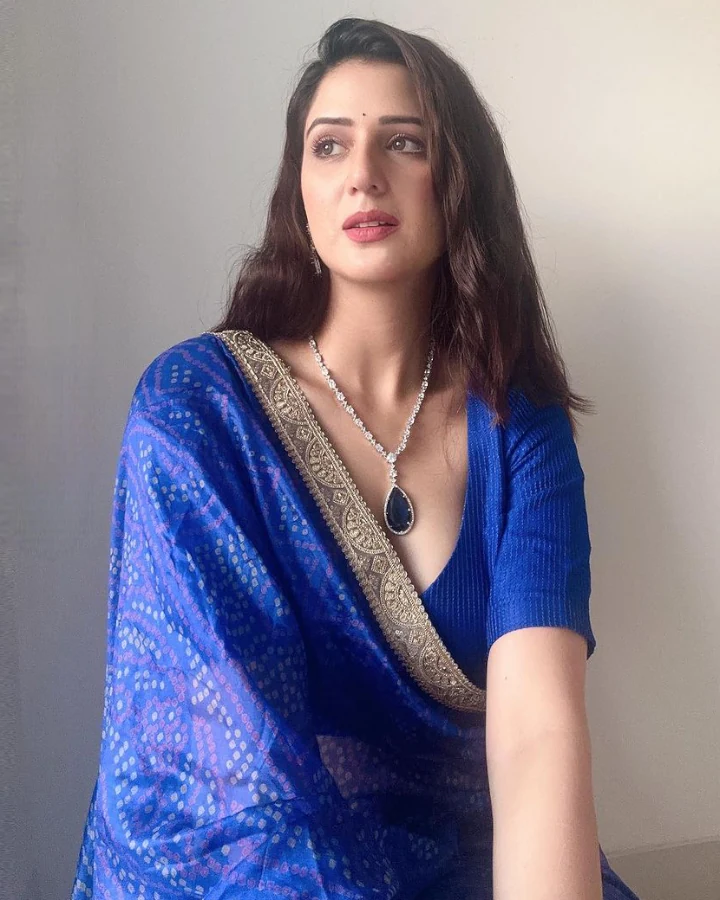 Isha Rikhi Saree Image