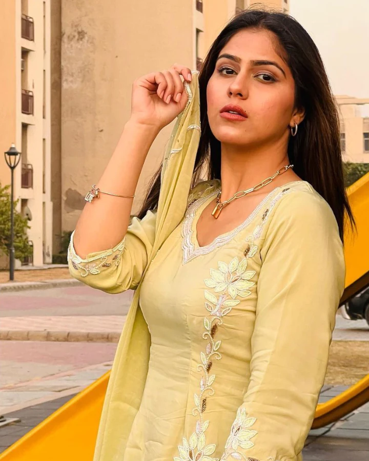 Manpreet Dolly as Harnoor in Rab di Mehhar