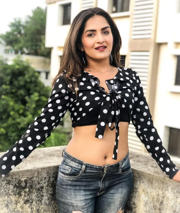 Trishaa Kamlakar Height