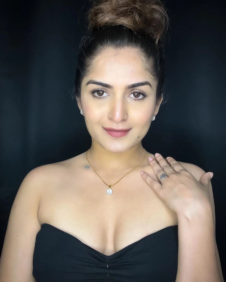 Trishaa Kamlakar Model