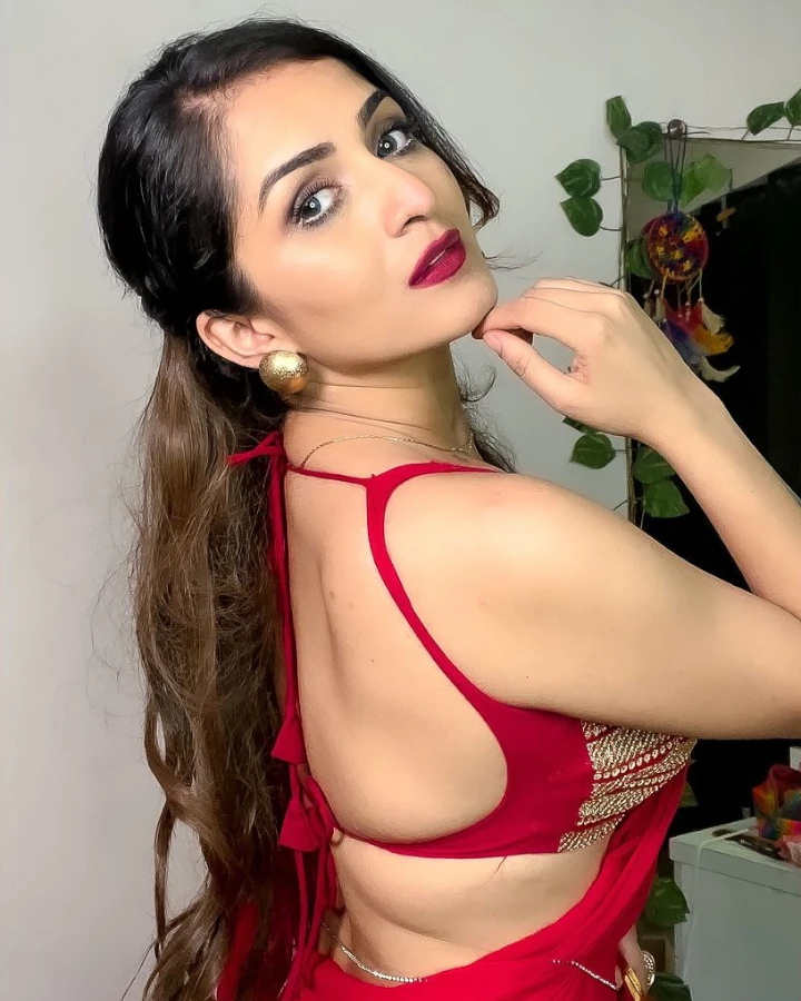 Trishaa Kamlakar has beautiful long hair