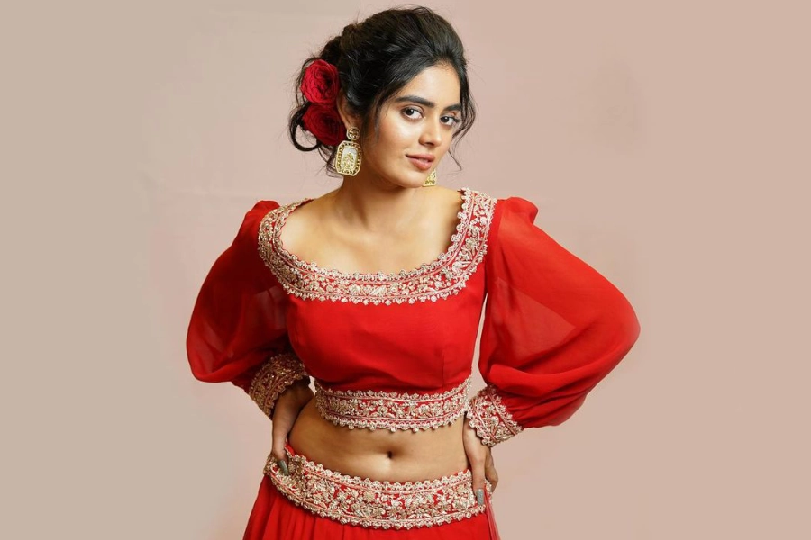 Kushita Kallapu Navel