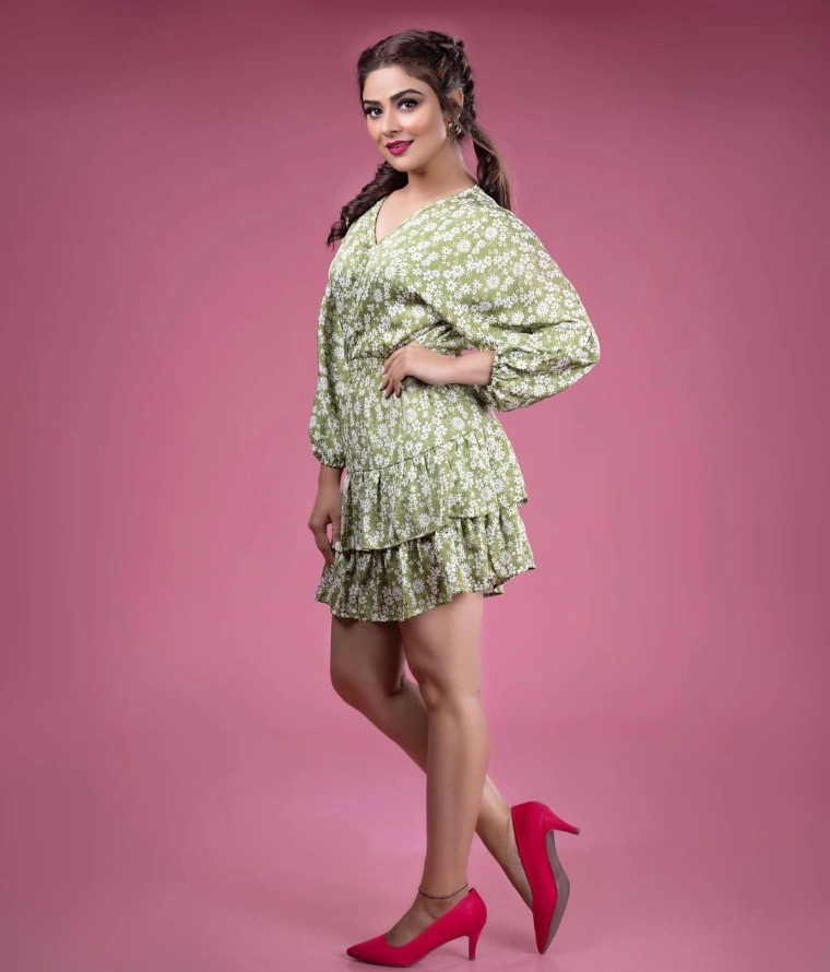 Priyanka Sharma's Beautiful Legs