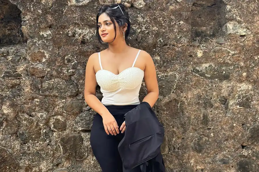 Sanjana Kale Hot