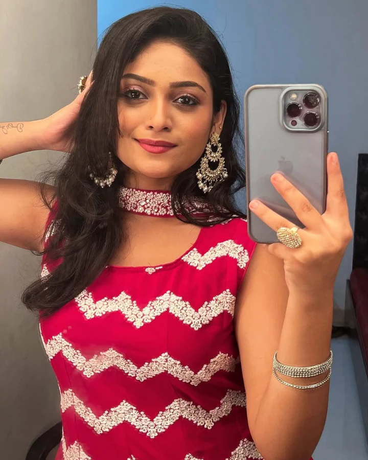 Sanjana Kale Taking a Selfie