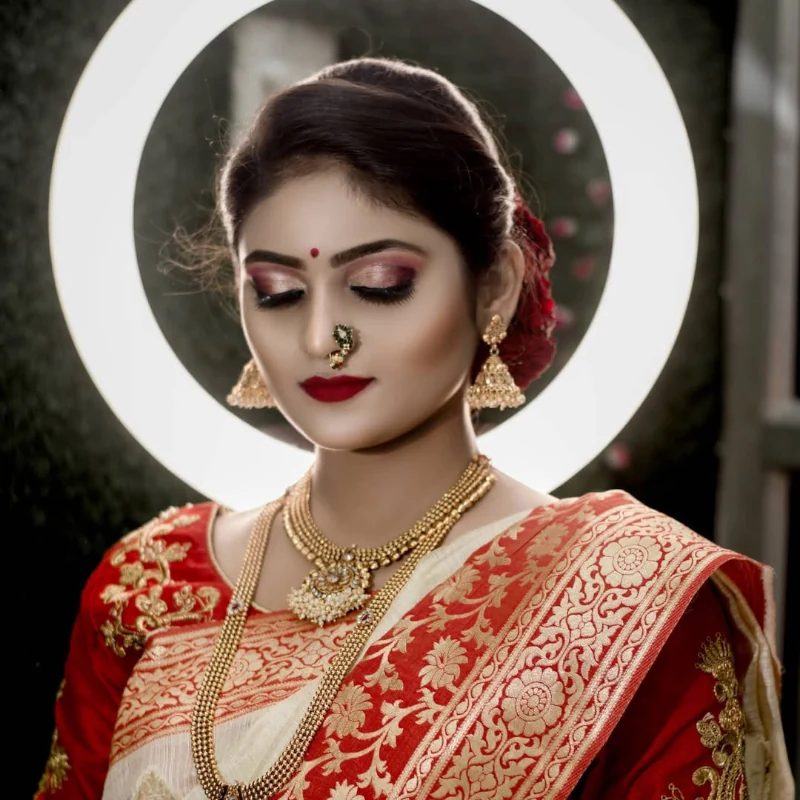 Sanjana Kale as Naina in Shree Damodarpant Sadan