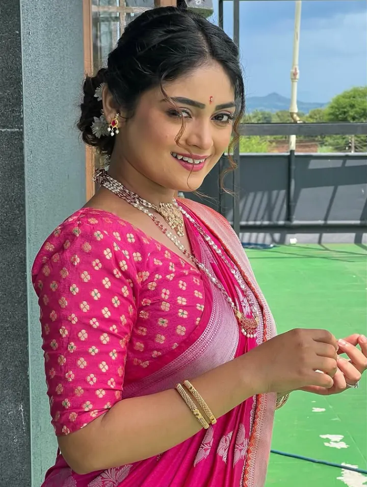 Sanjana Kale as Rinki in Devmanus