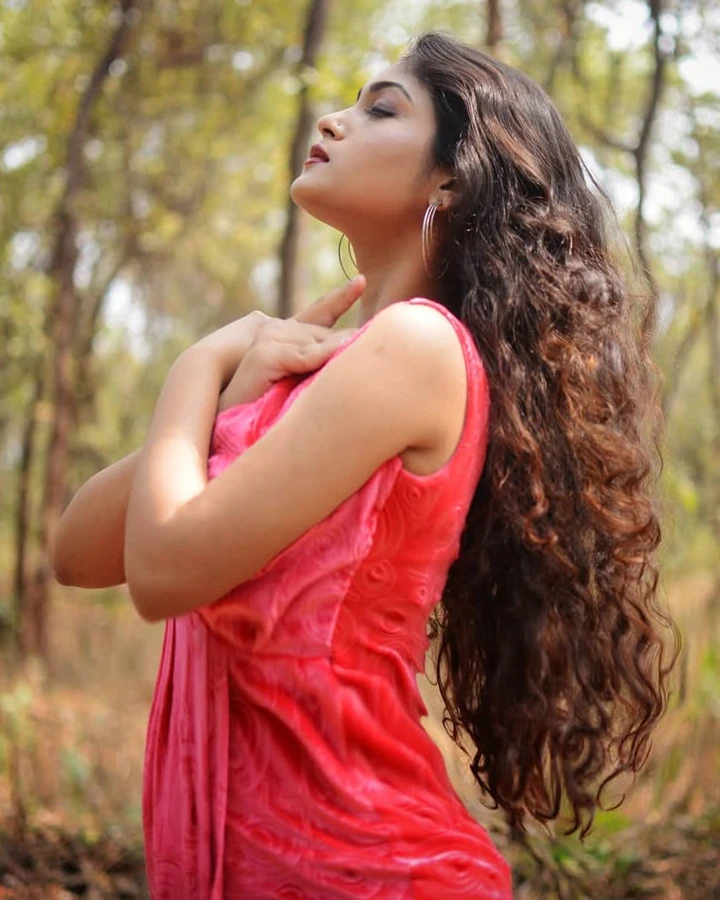 Sanjana Kale's Long Hair