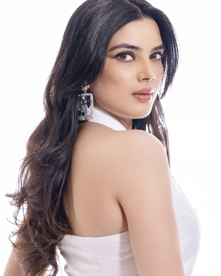 Ankita Lande as Nisha Dekhane4