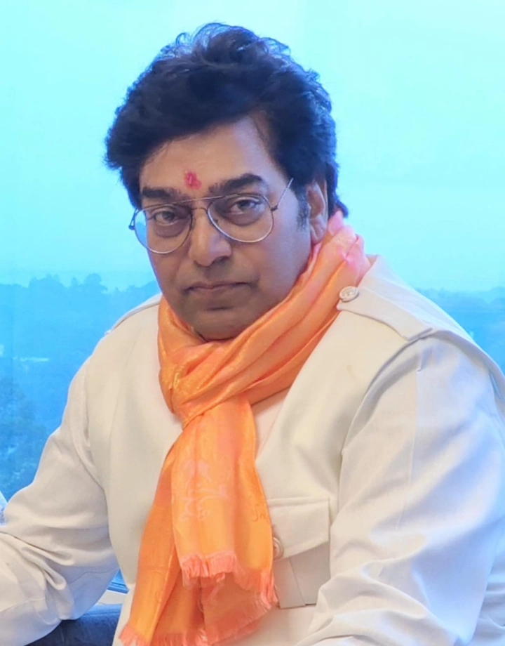 Ashutosh Rana as Sarsenapati Hambirao Mohite