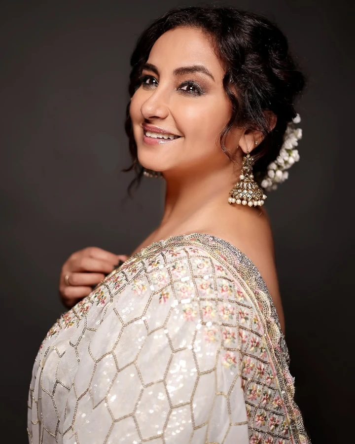 Divya Dutta as Soyarabai