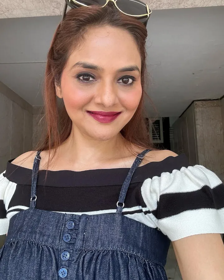 Madhoo as Pannaga