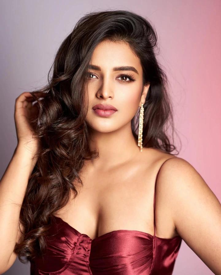 Nidhhi Agerwal as Panchami1