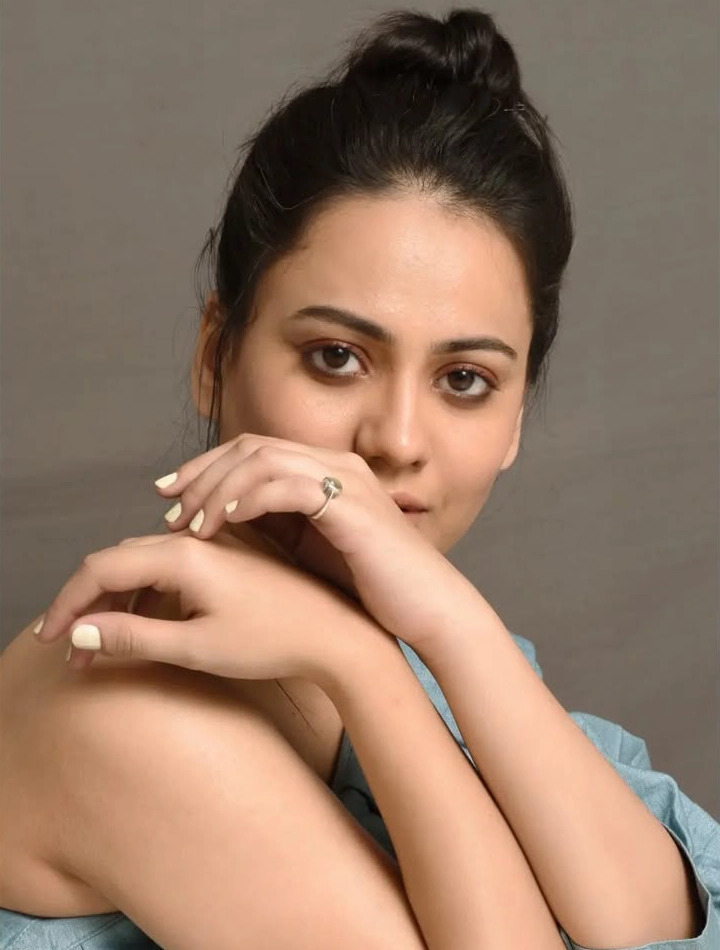 Rujuta Dharap's Fabulous Eyes