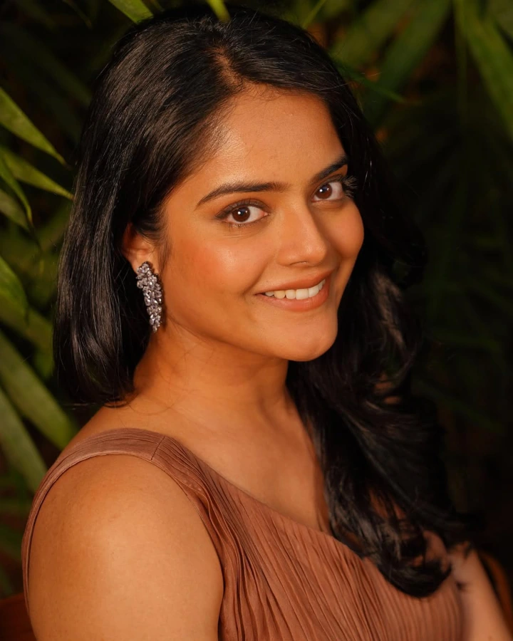 Riddhi Kumar is predominantly known for her work in Indian Film & Television Industry