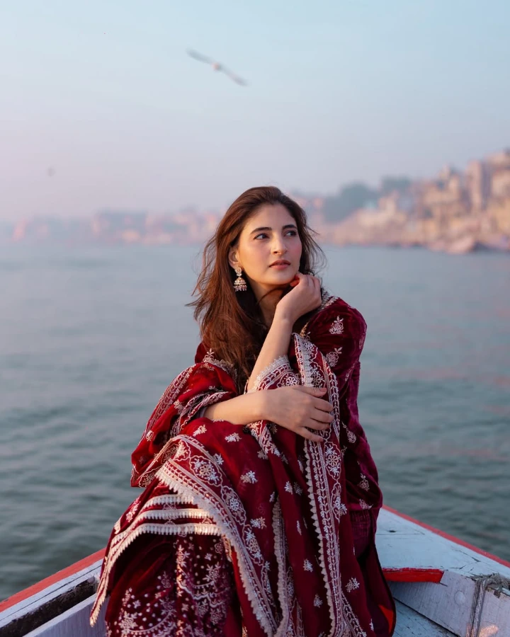 Shivani Raghuvanshi as Roshni Jha25