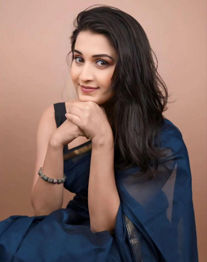 Mahima Mhatre's Hot Looks in Indian Attire