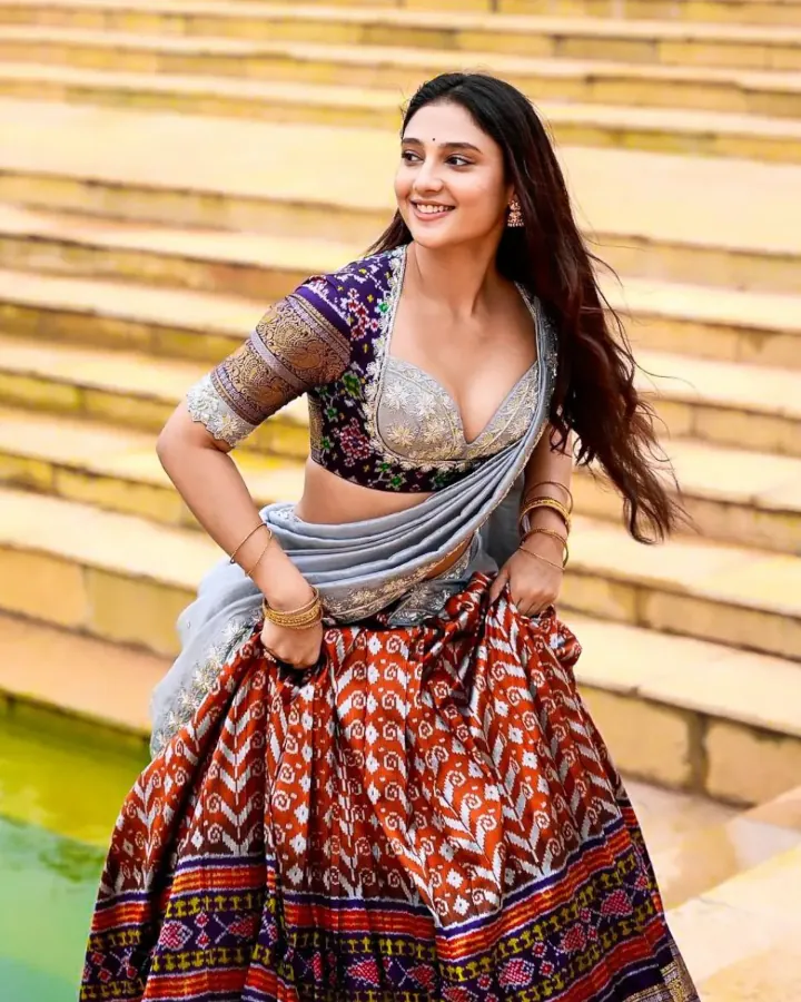 Ritika Nayak in Hot Saree Image