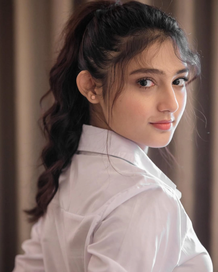 Ritika Nayak is a Gorgeous Indian Actress & a Beautiful Model
