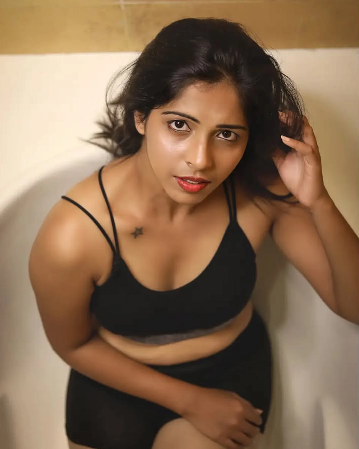 Supriti Shivalkar's Beautiful Backless Dress
