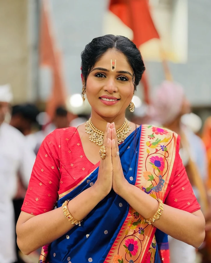 Akshaya Deodhar Facebook Images