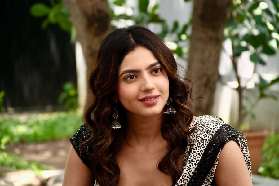 Kashika Kapoor Facebook Images